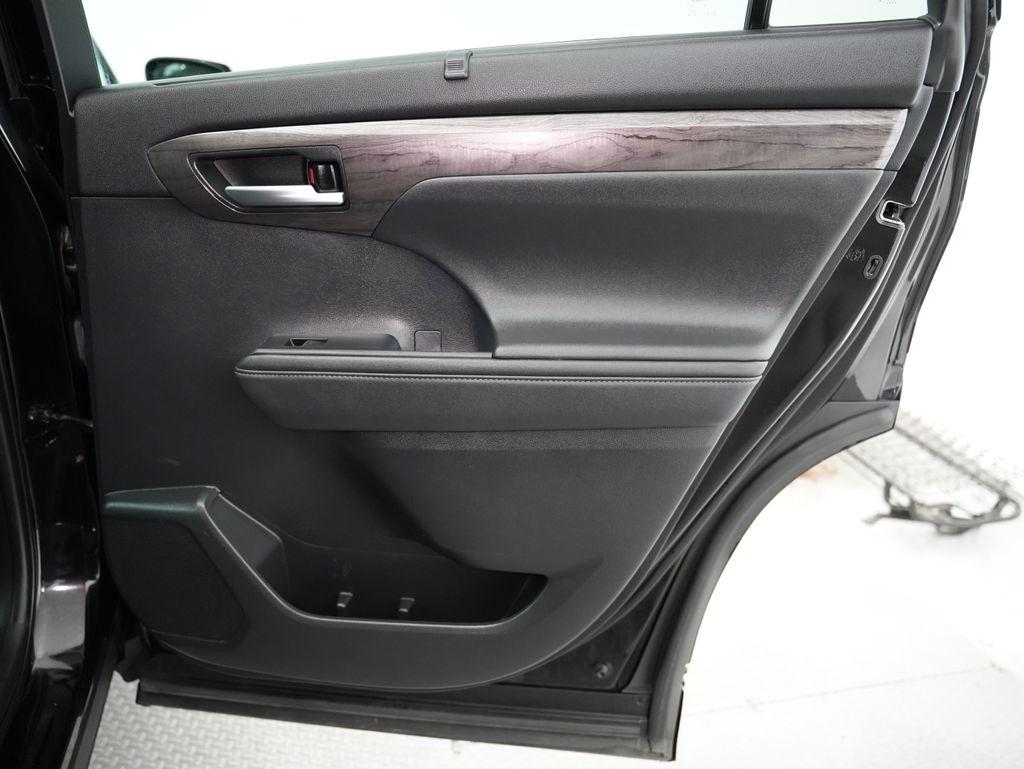 Toyota Highlander Limited AWD (Natl) 2020