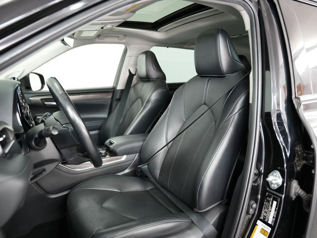 Toyota Highlander Limited AWD (Natl) 2020