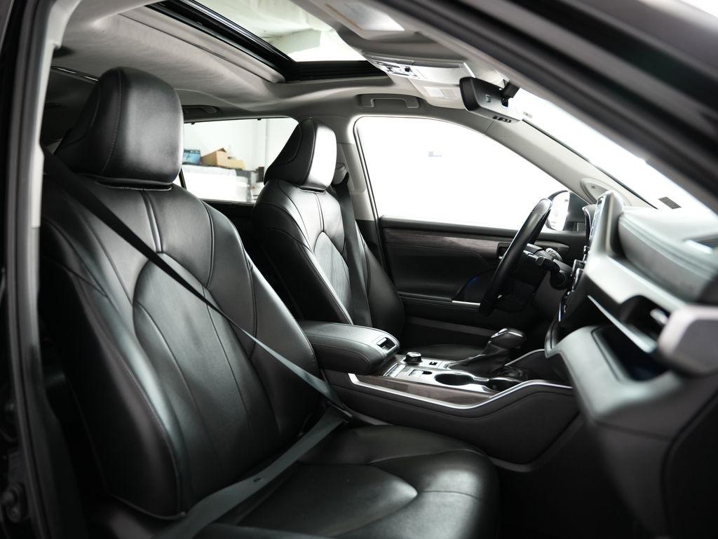 Toyota Highlander Limited AWD (Natl) 2020