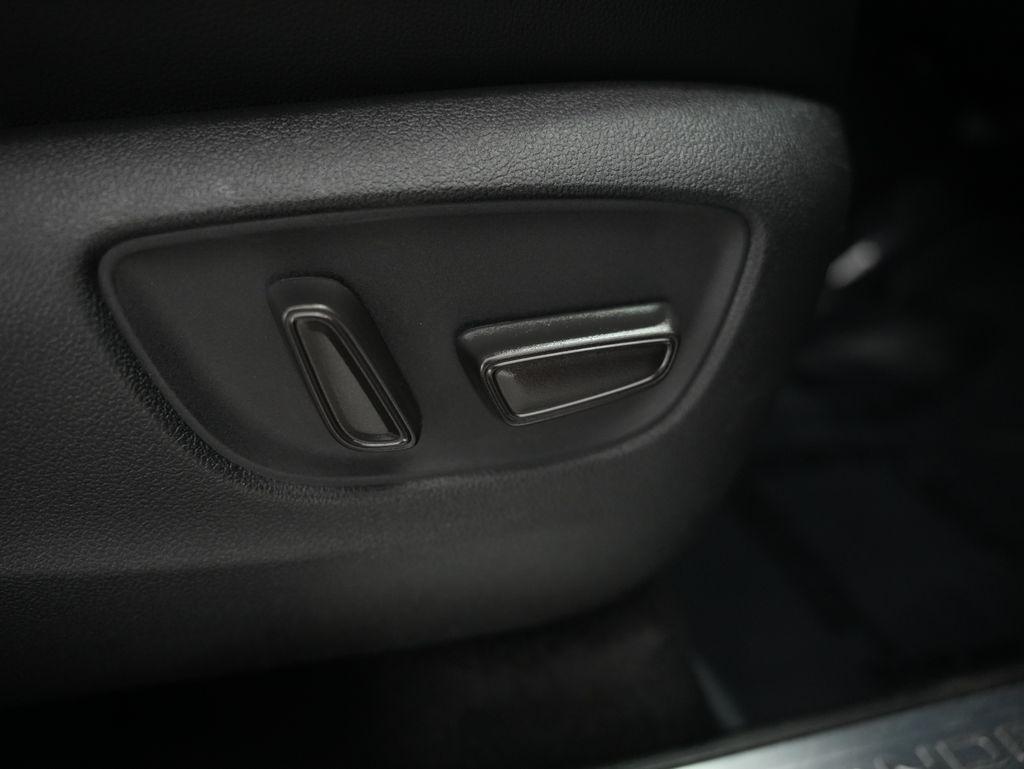 Toyota Highlander Limited AWD (Natl) 2020