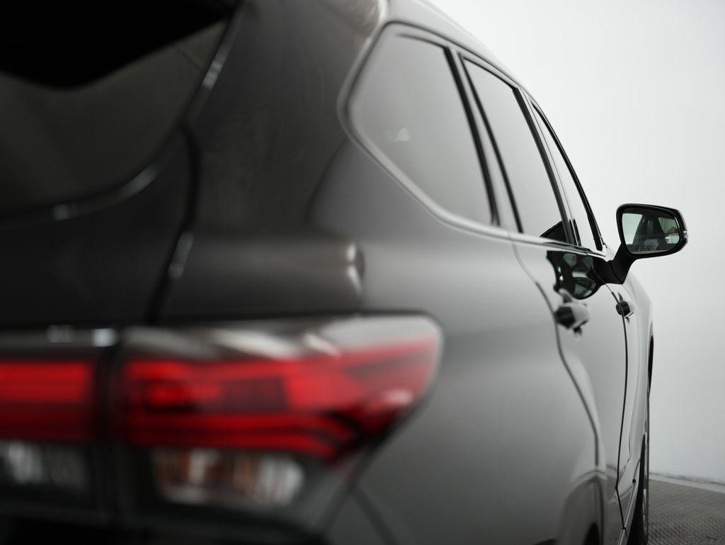 Toyota Highlander Limited AWD (Natl) 2020