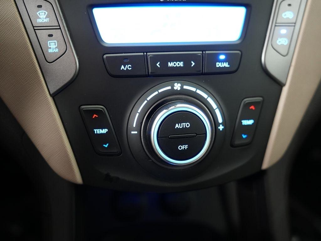 Hyundai Santa Fe AWD 4dr Sport 2013