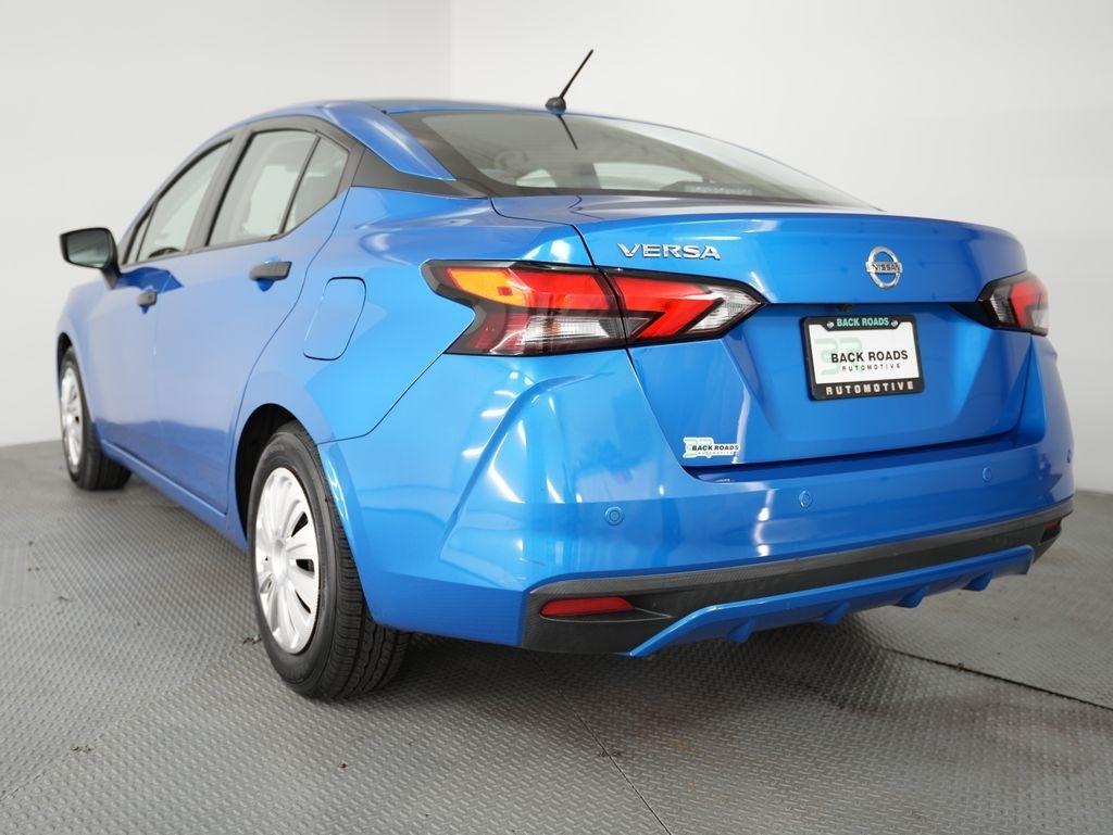 Nissan Versa S CVT 2021