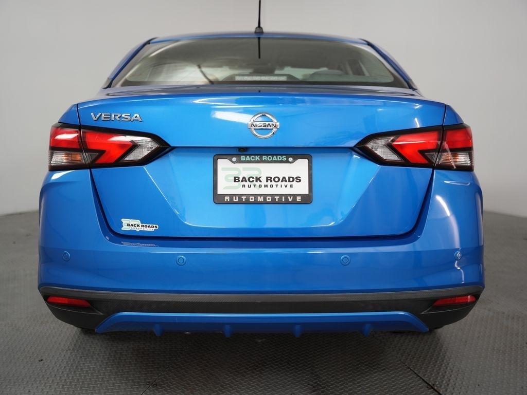 Nissan Versa S CVT 2021