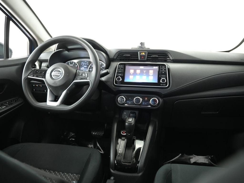 Nissan Versa S CVT 2021