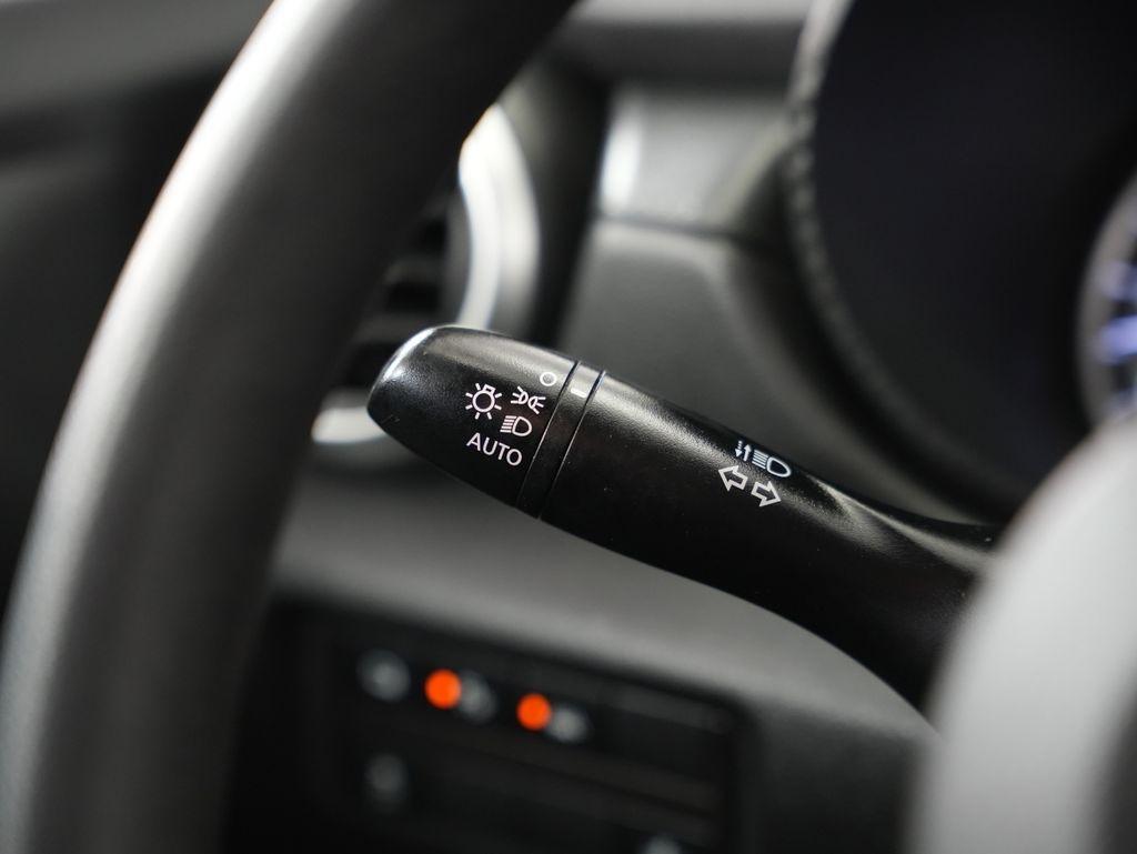 Nissan Versa S CVT 2021