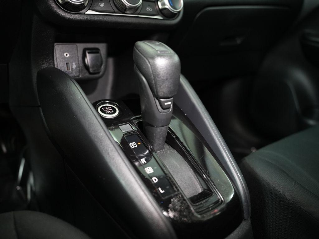 Nissan Versa S CVT 2021