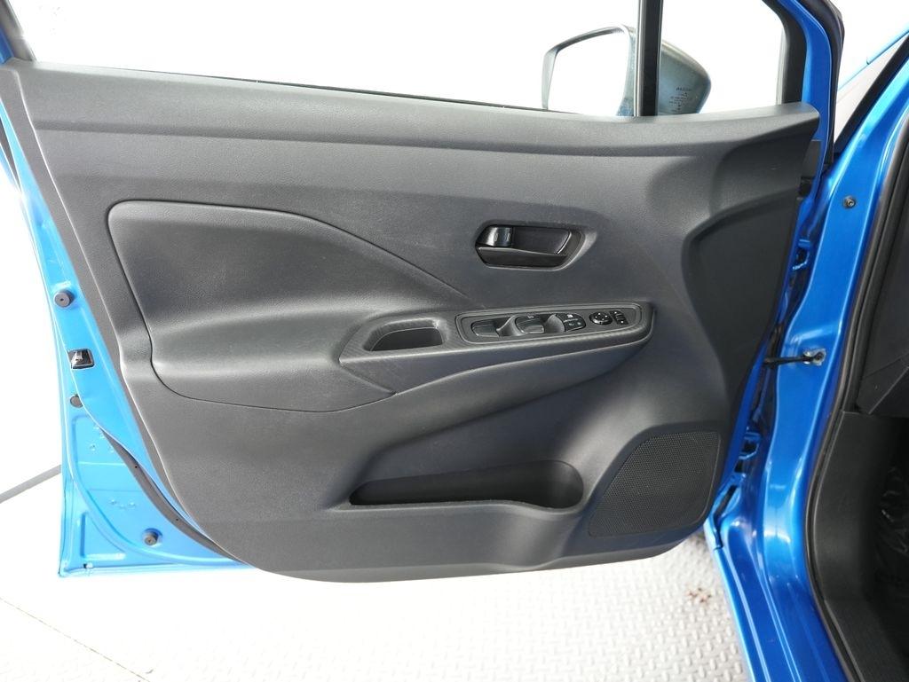 Nissan Versa S CVT 2021