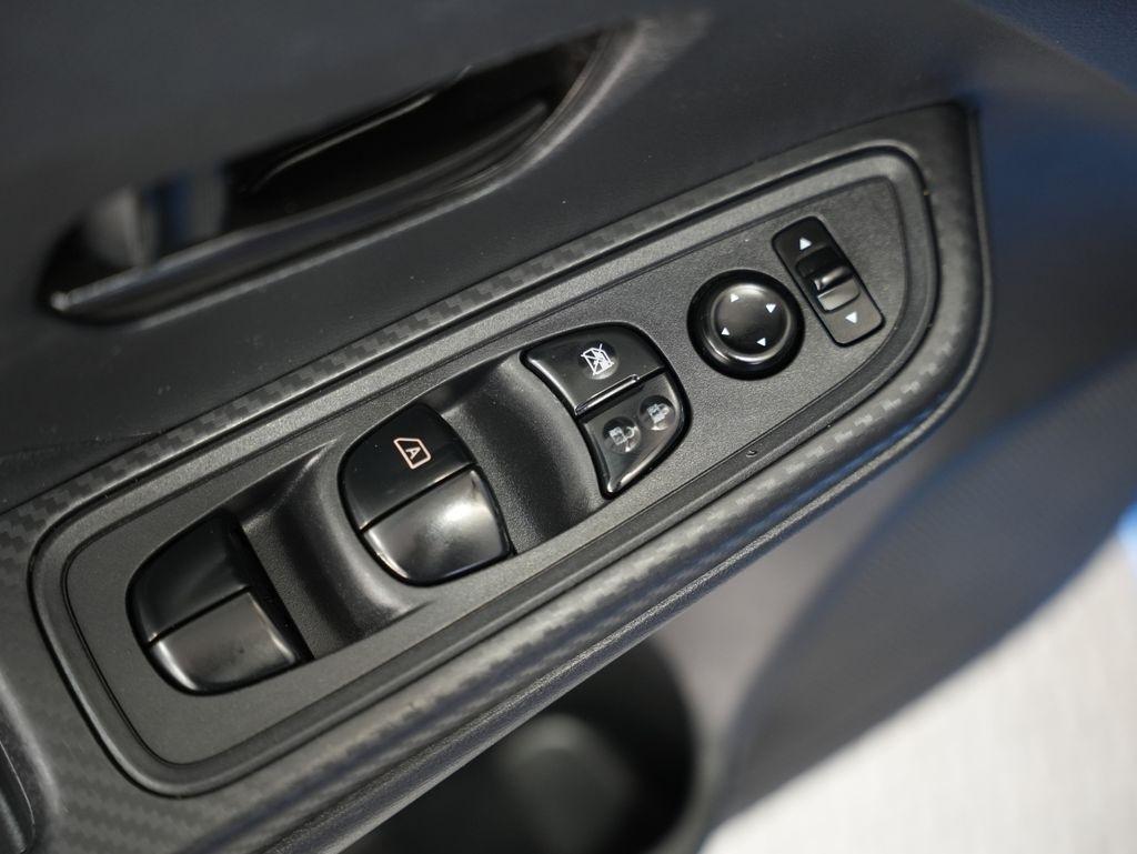 Nissan Versa S CVT 2021