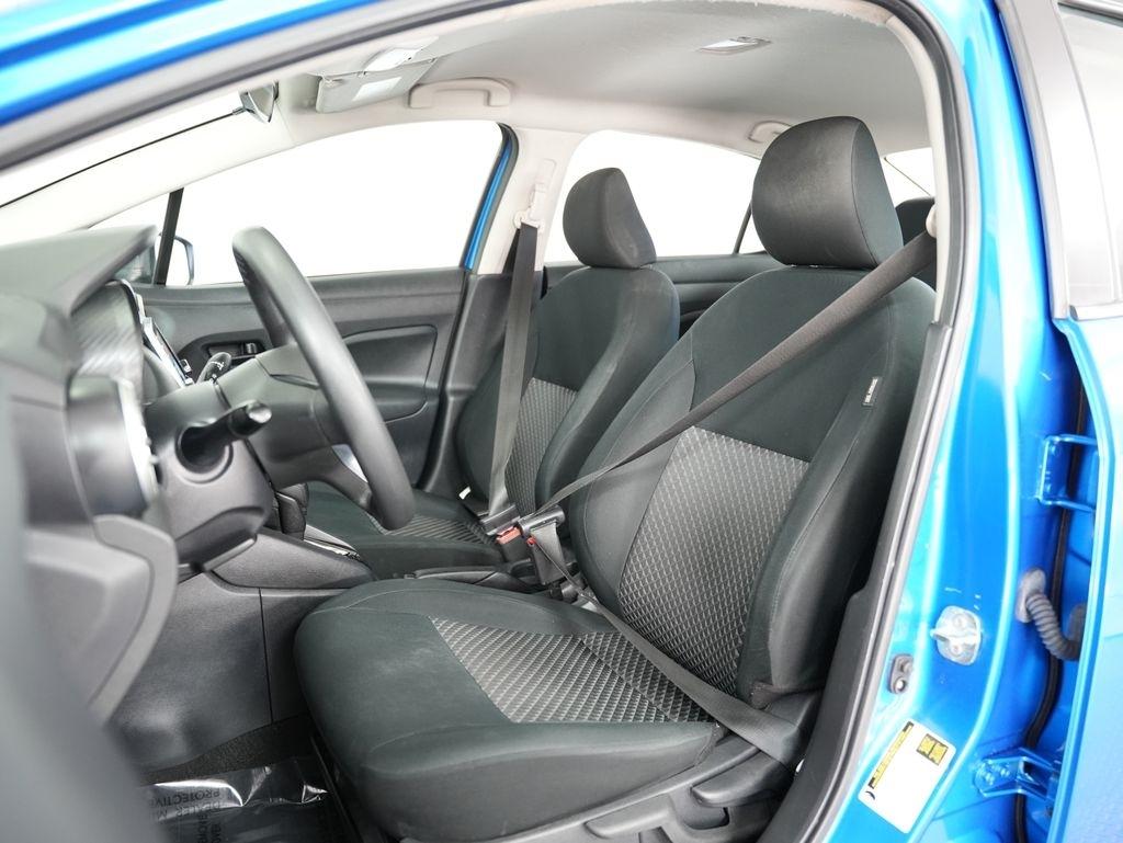 Nissan Versa S CVT 2021