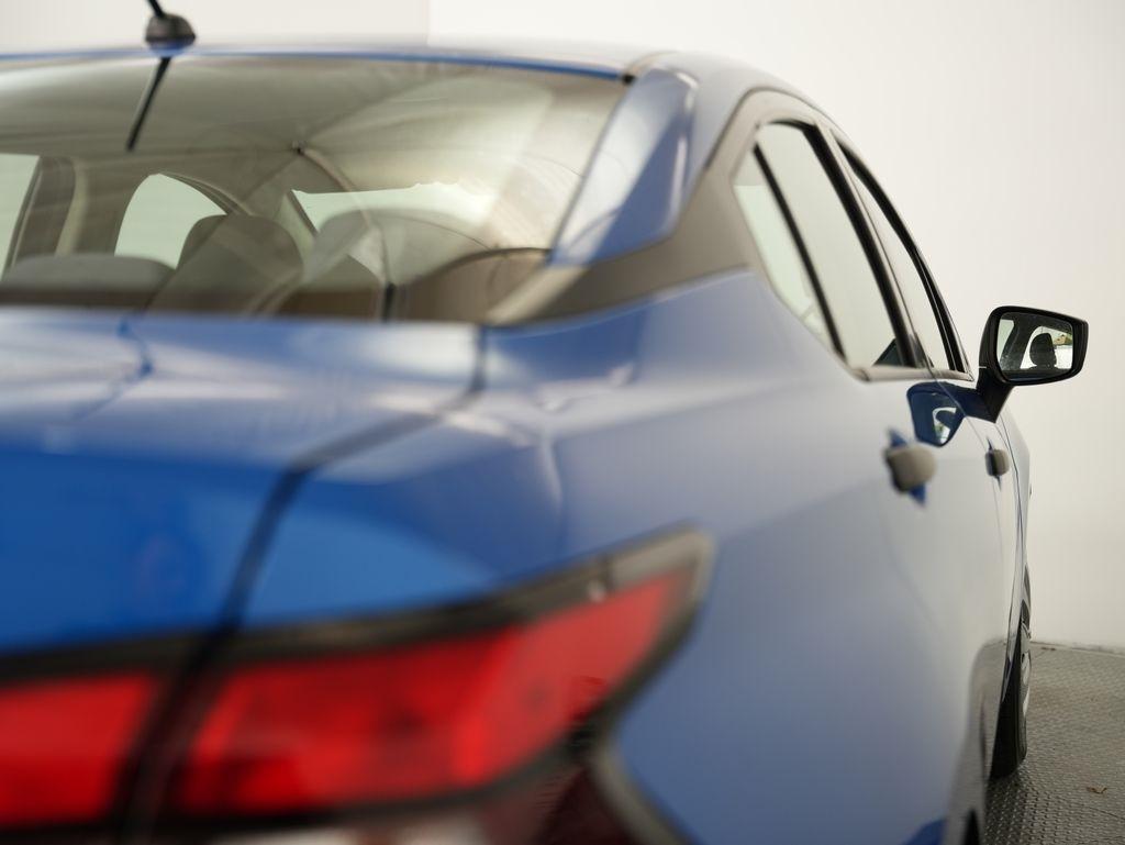 Nissan Versa S CVT 2021