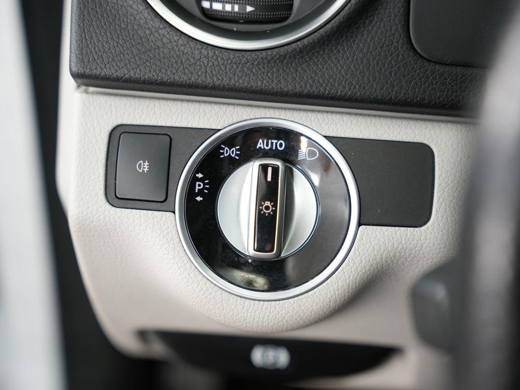 Mercedes-Benz C-Class 4dr Sdn C 300 Sport 4MATIC 2012