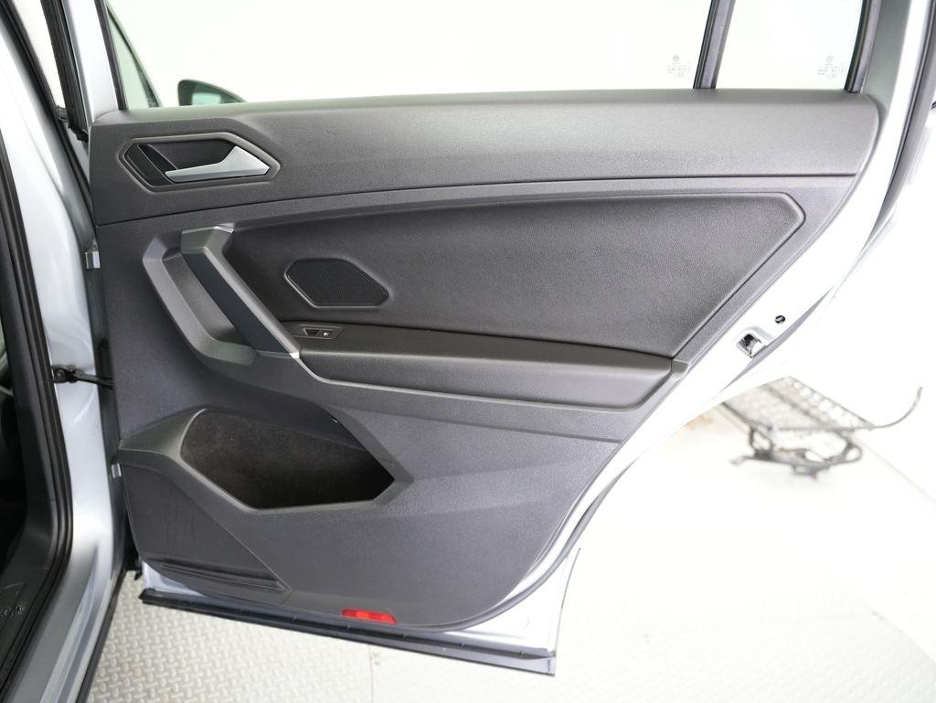 Volkswagen Tiguan 2.0T SE R-Line Black FWD 2020