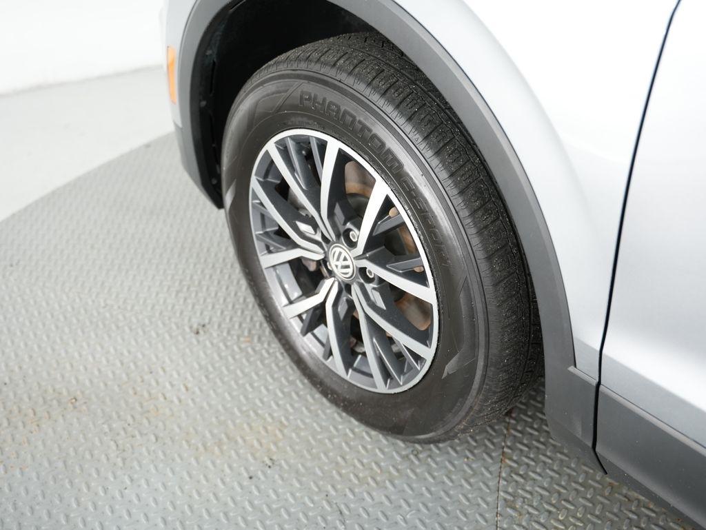 Volkswagen Tiguan 2.0T SE R-Line Black FWD 2020