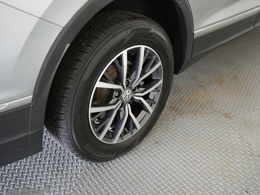 Volkswagen Tiguan 2.0T SE R-Line Black FWD 2020