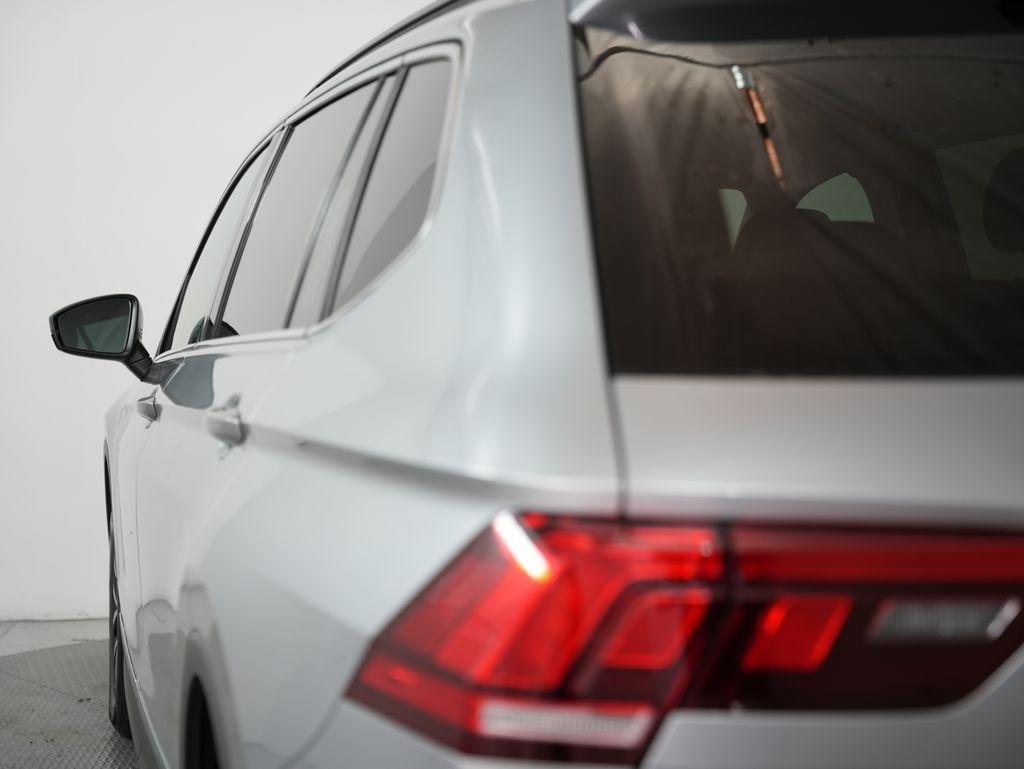 Volkswagen Tiguan 2.0T SE R-Line Black FWD 2020