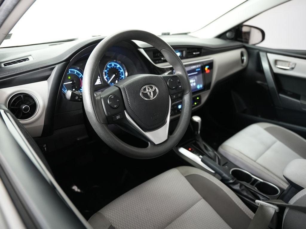 Toyota Corolla XLE CVT (Natl) 2019