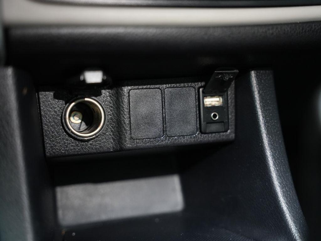 Toyota Corolla XLE CVT (Natl) 2019