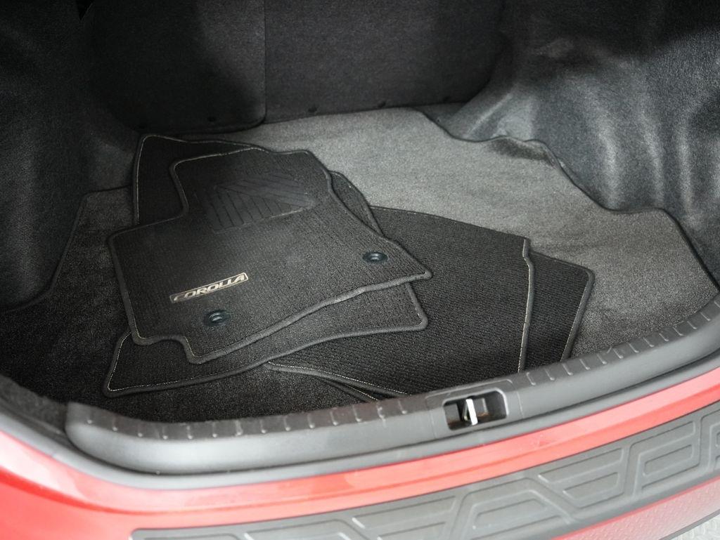 Toyota Corolla XLE CVT (Natl) 2019