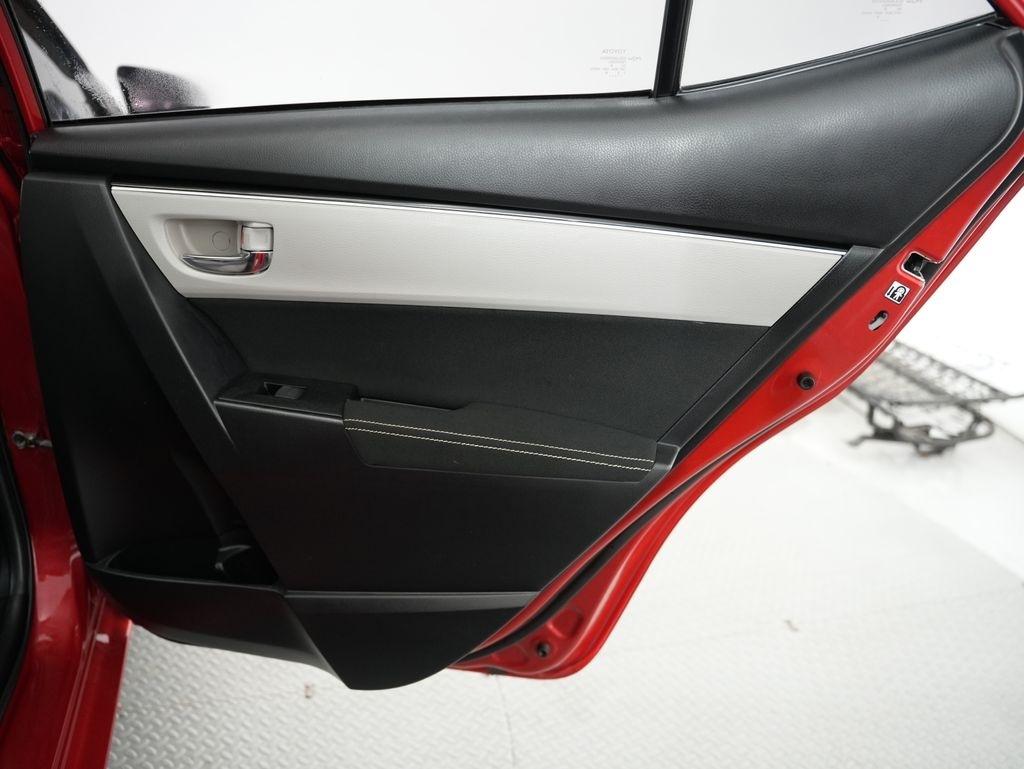 Toyota Corolla XLE CVT (Natl) 2019