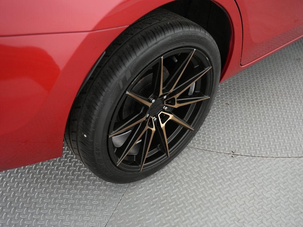 Toyota Corolla XLE CVT (Natl) 2019