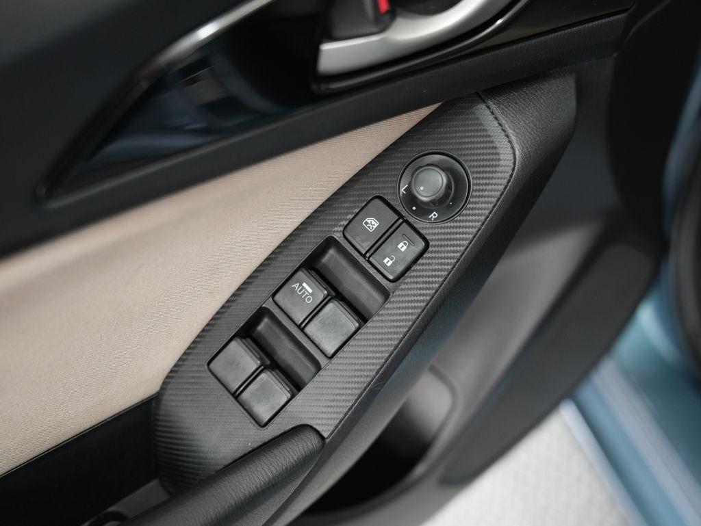 Mazda MAZDA3 5dr HB Auto i Touring 2015