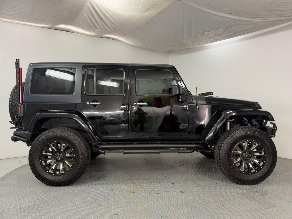 Jeep Wrangler Unlimited 4WD 4dr Sahara 2016