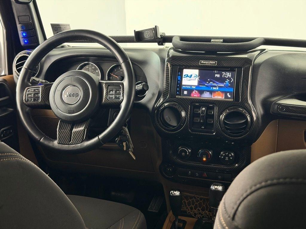 Jeep Wrangler Unlimited 4WD 4dr Sahara 2016