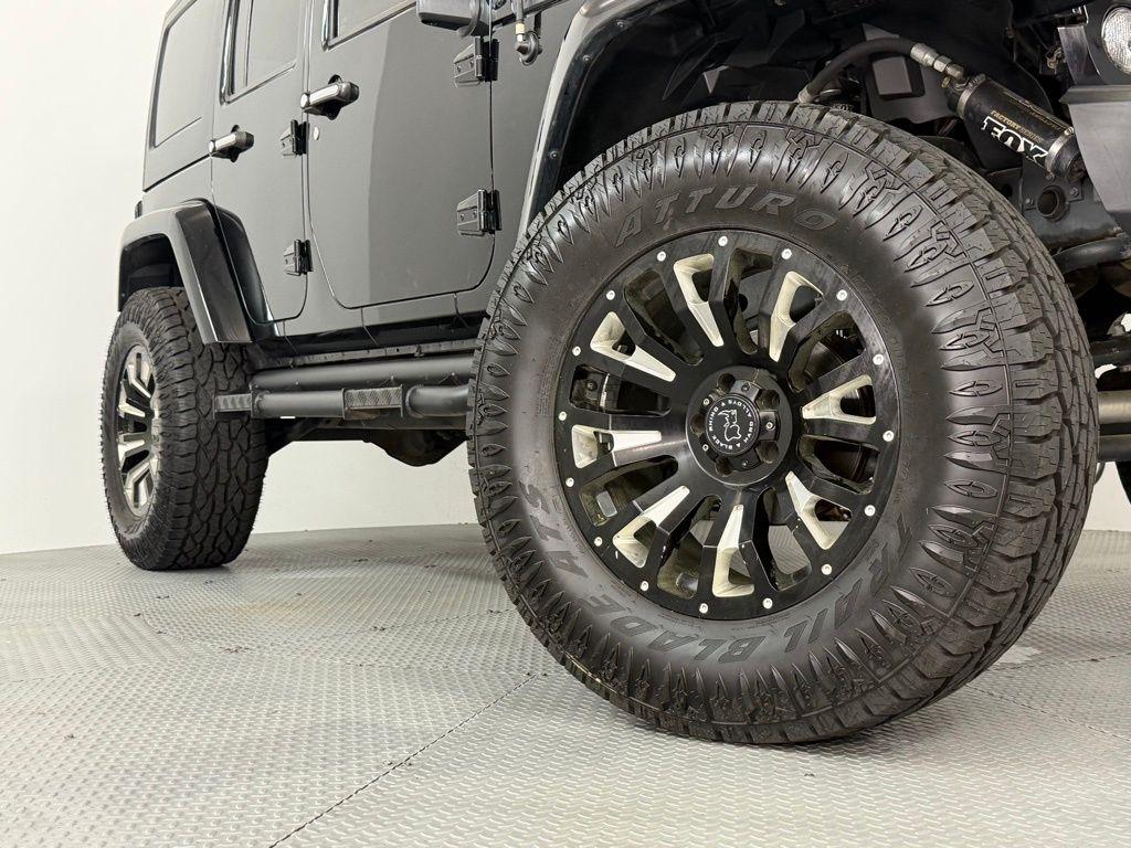 Jeep Wrangler Unlimited 4WD 4dr Sahara 2016