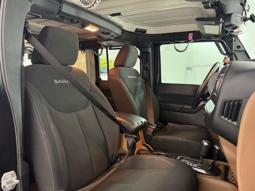 Jeep Wrangler Unlimited 4WD 4dr Sahara 2016