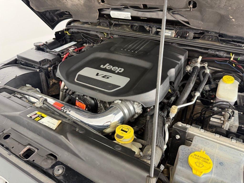 Jeep Wrangler Unlimited 4WD 4dr Sahara 2016