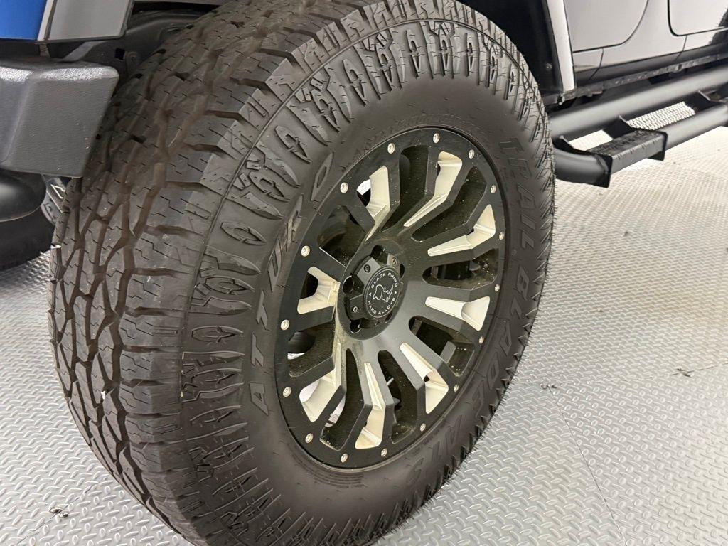 Jeep Wrangler Unlimited 4WD 4dr Sahara 2016