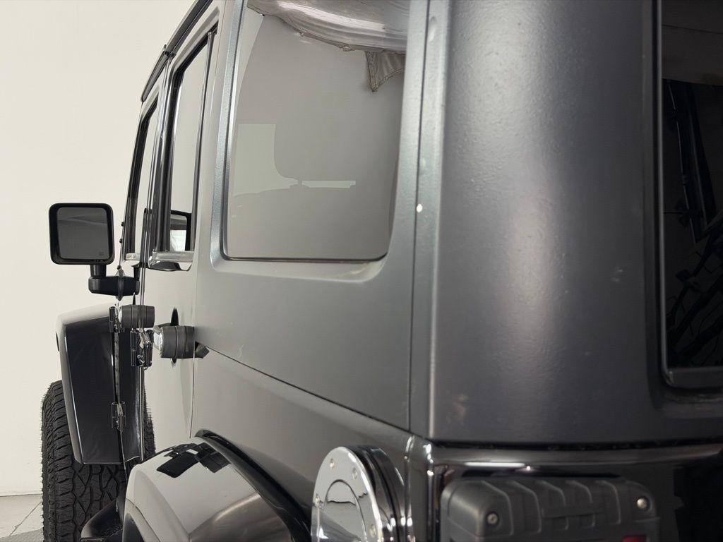 Jeep Wrangler Unlimited 4WD 4dr Sahara 2016