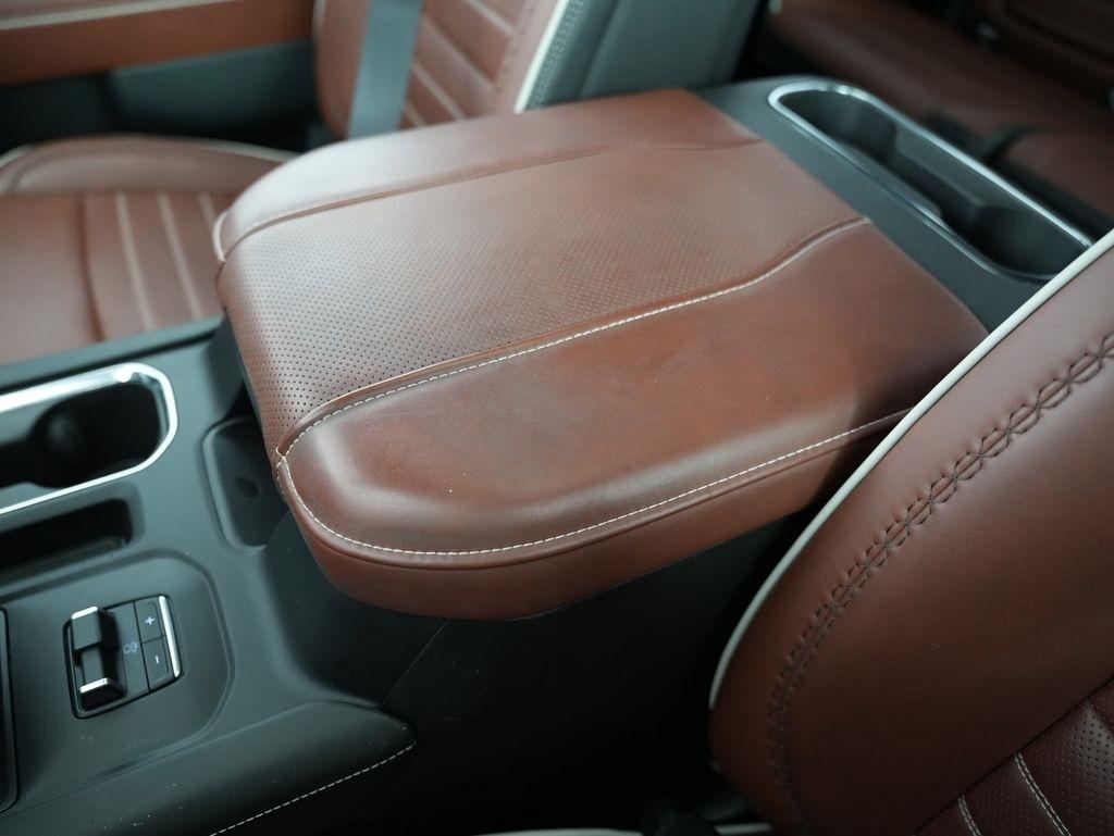 GMC Sierra 1500 4WD Crew Cab 147" Denali Ultimate 2024