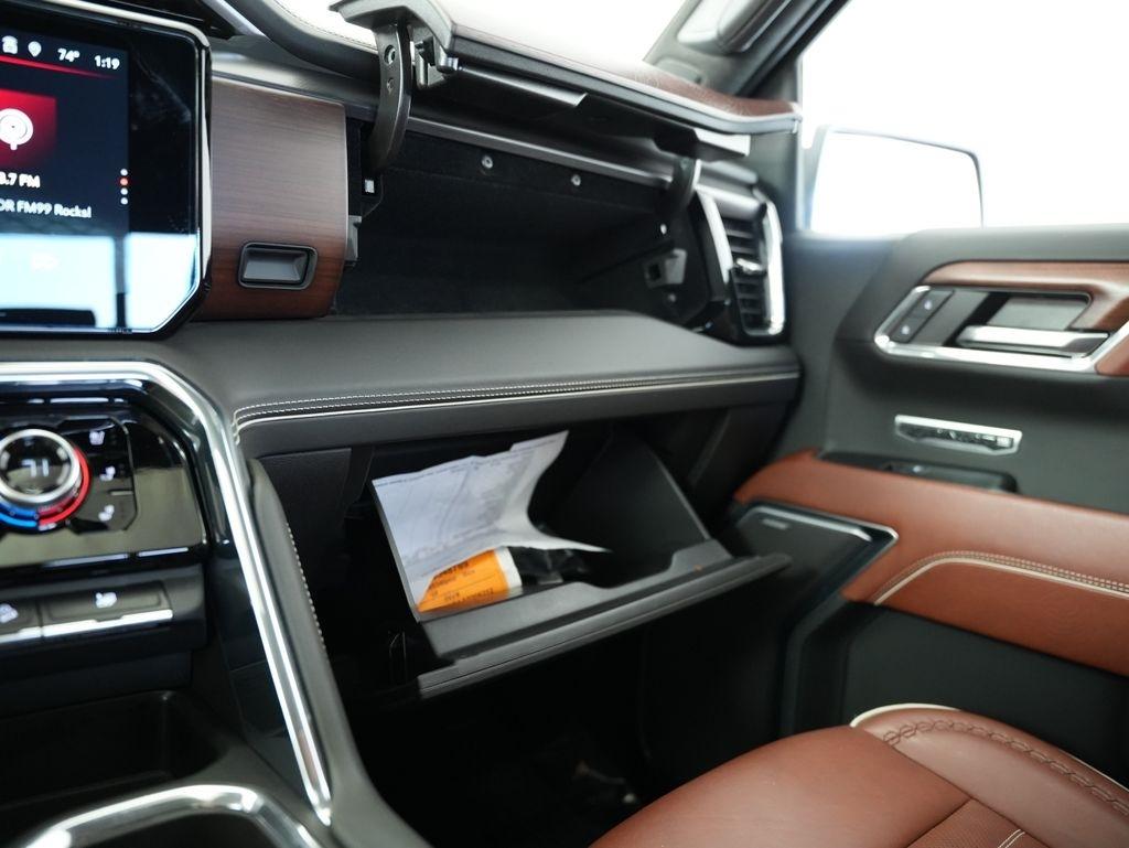 GMC Sierra 1500 4WD Crew Cab 147" Denali Ultimate 2024