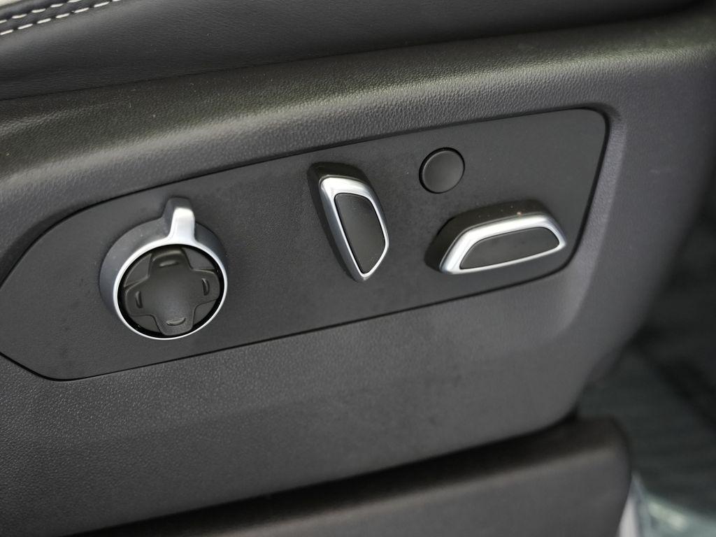 GMC Sierra 1500 4WD Crew Cab 147" Denali Ultimate 2024