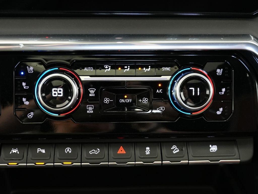 GMC Sierra 1500 4WD Crew Cab 147" Denali Ultimate 2024