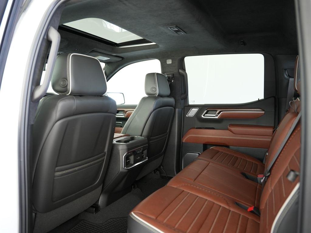 GMC Sierra 1500 4WD Crew Cab 147" Denali Ultimate 2024