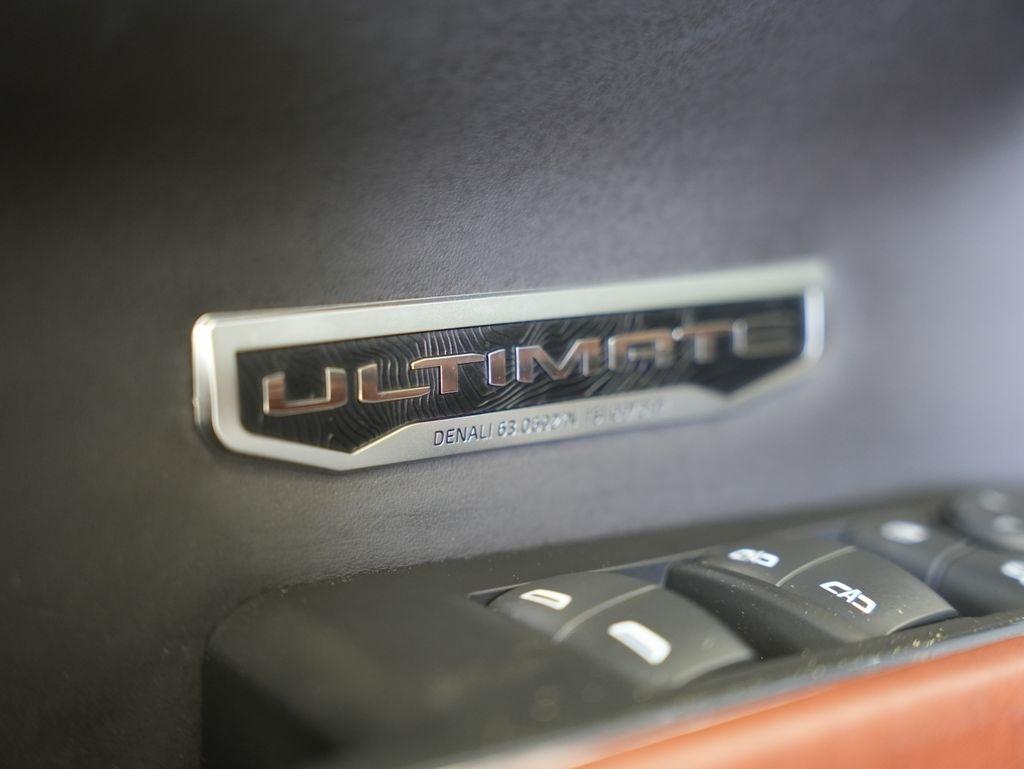GMC Sierra 1500 4WD Crew Cab 147" Denali Ultimate 2024