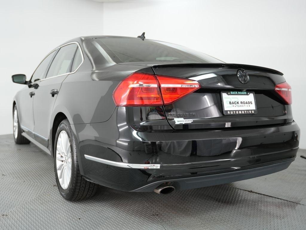Volkswagen Passat 4dr Sdn 1.8T Auto SE PZEV 2016
