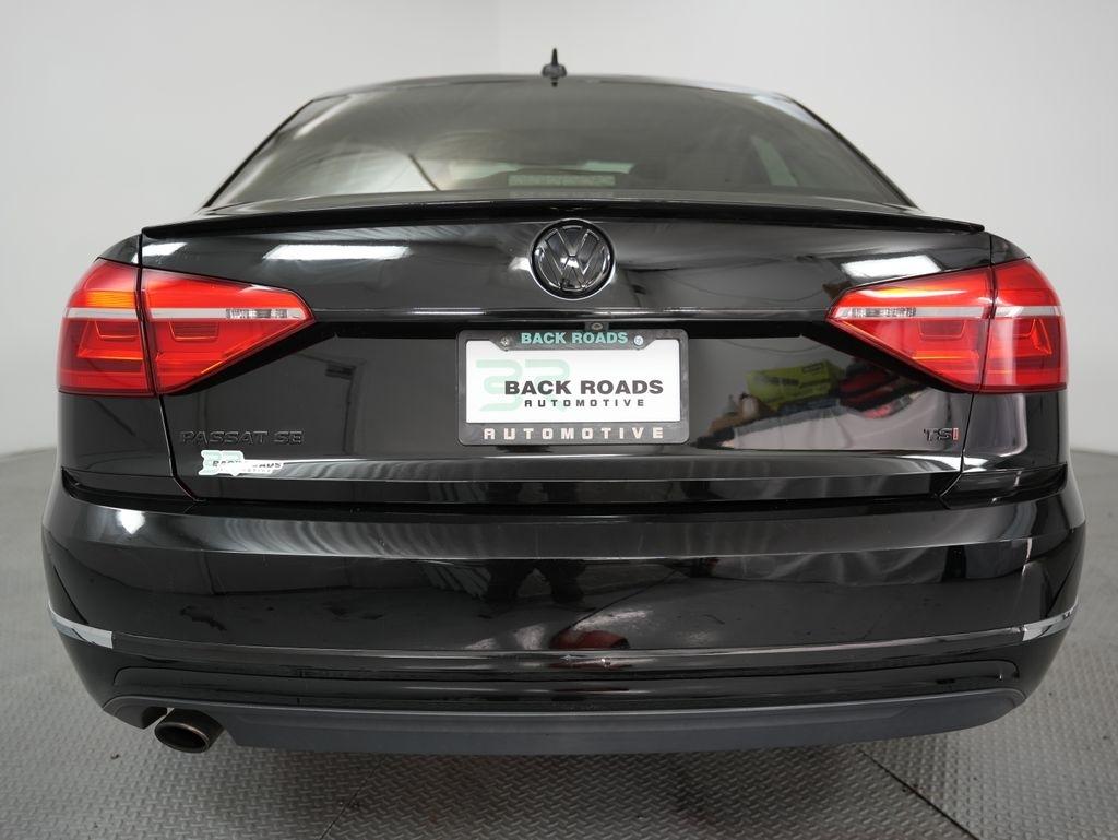 Volkswagen Passat 4dr Sdn 1.8T Auto SE PZEV 2016