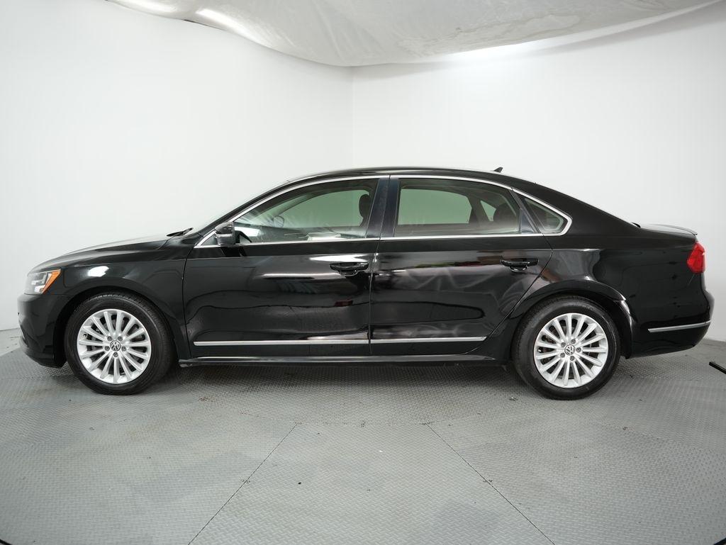 Volkswagen Passat 4dr Sdn 1.8T Auto SE PZEV 2016