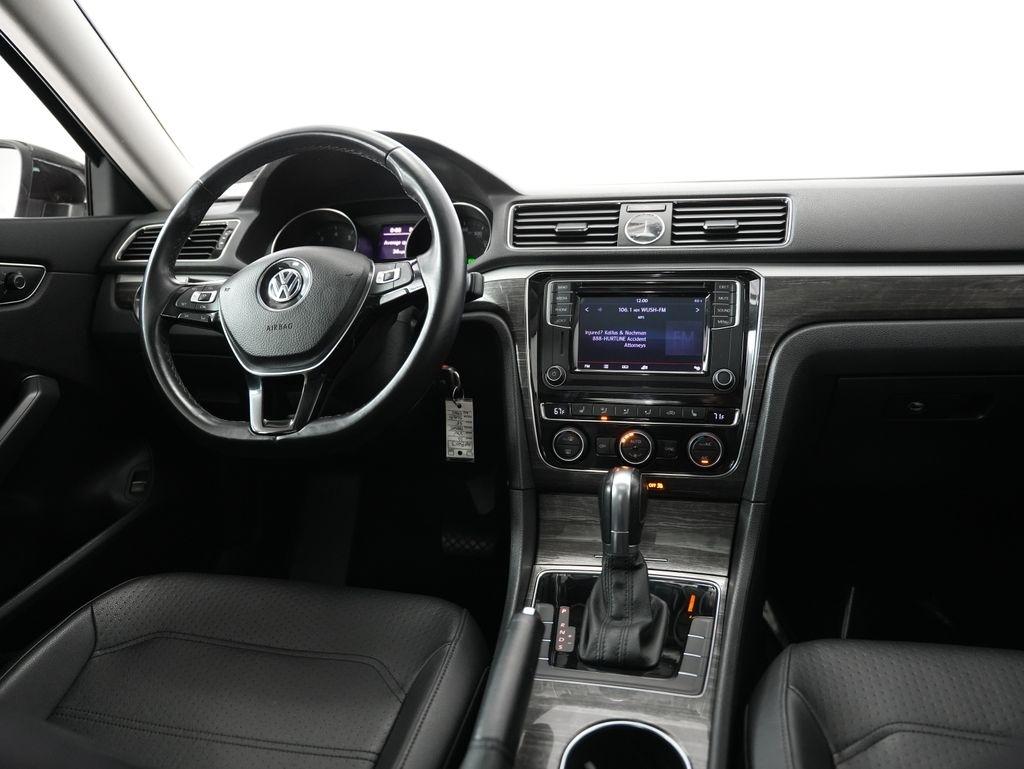 Volkswagen Passat 4dr Sdn 1.8T Auto SE PZEV 2016