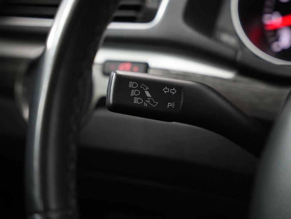 Volkswagen Passat 4dr Sdn 1.8T Auto SE PZEV 2016