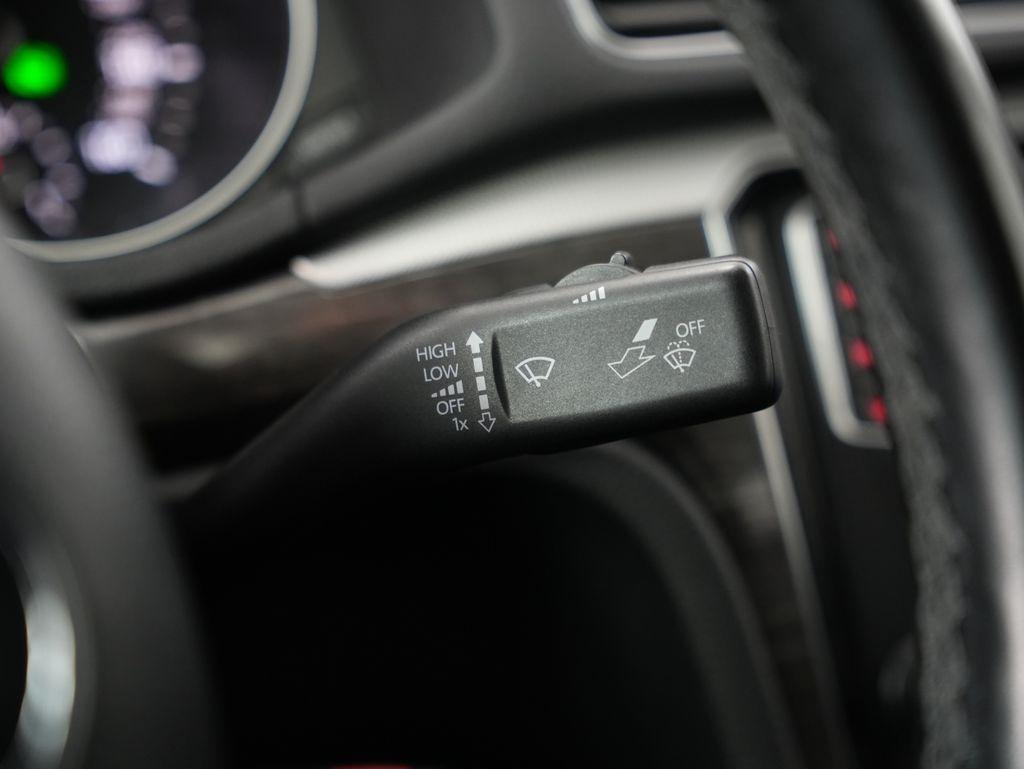 Volkswagen Passat 4dr Sdn 1.8T Auto SE PZEV 2016