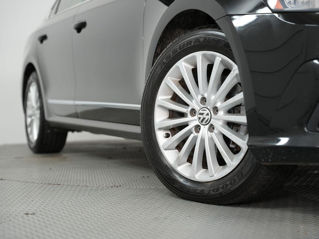 Volkswagen Passat 4dr Sdn 1.8T Auto SE PZEV 2016