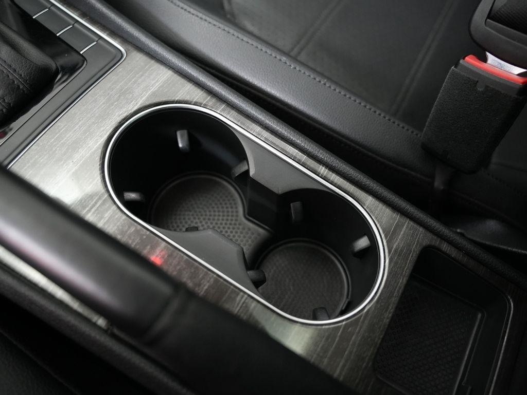 Volkswagen Passat 4dr Sdn 1.8T Auto SE PZEV 2016