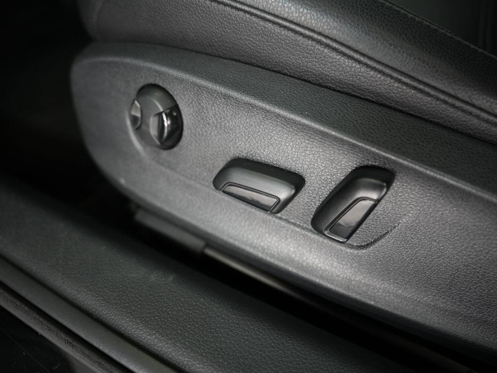 Volkswagen Passat 4dr Sdn 1.8T Auto SE PZEV 2016