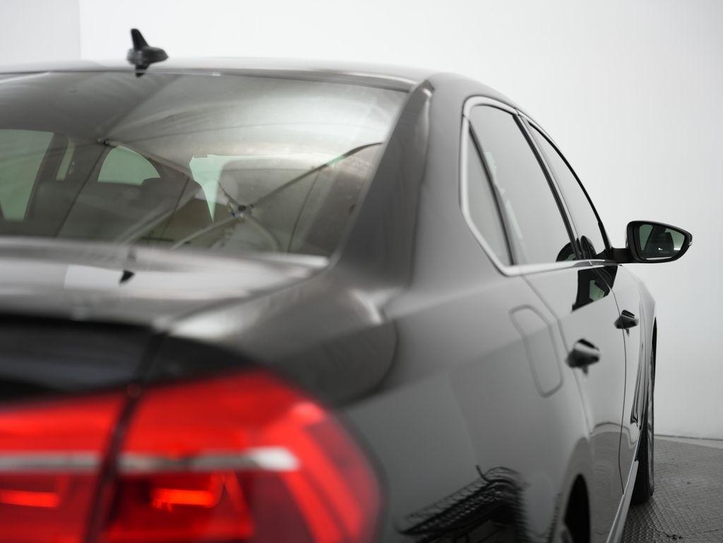 Volkswagen Passat 4dr Sdn 1.8T Auto SE PZEV 2016