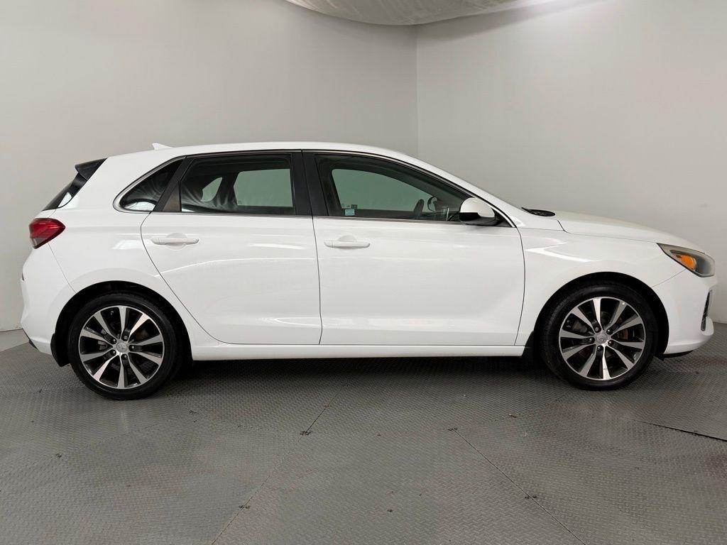 Hyundai Elantra GT Auto 2020